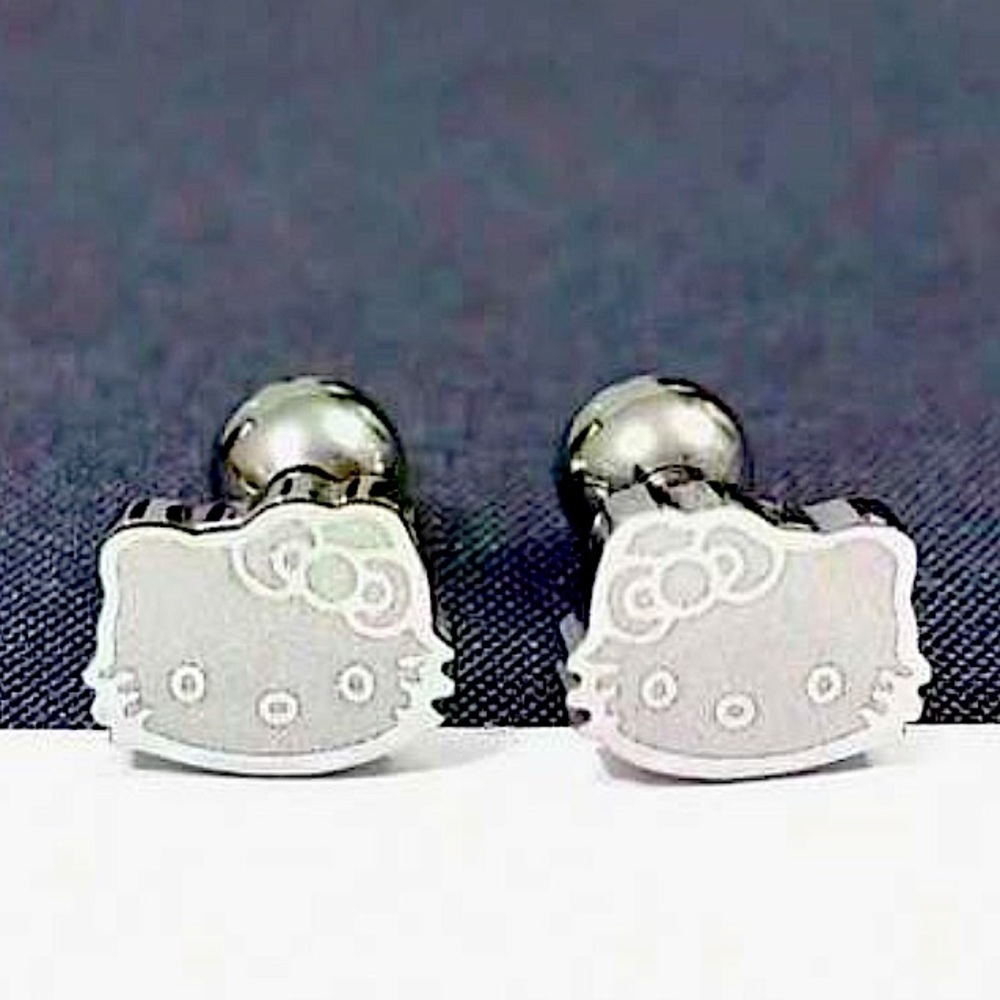 SILVER HELLO KITTY STUD EARRINGS